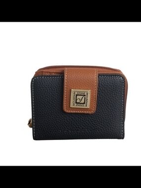 Stone Mountain Accessories Brown & Black Pebbled Leather Compact Wallet